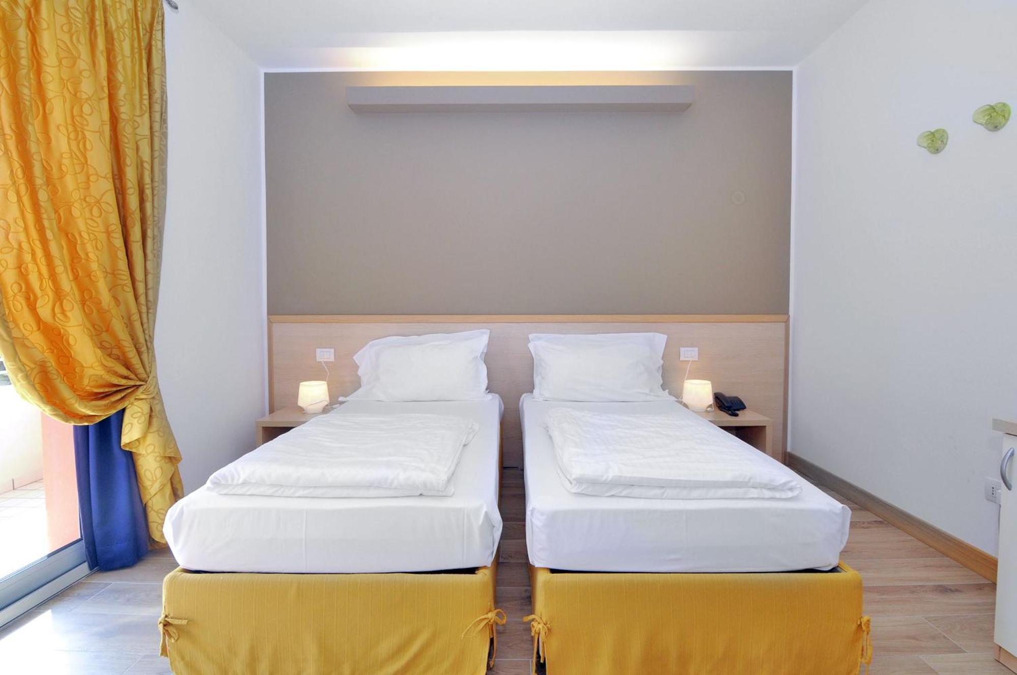 Eco Hotel Cleofe Caorle Bagian luar foto