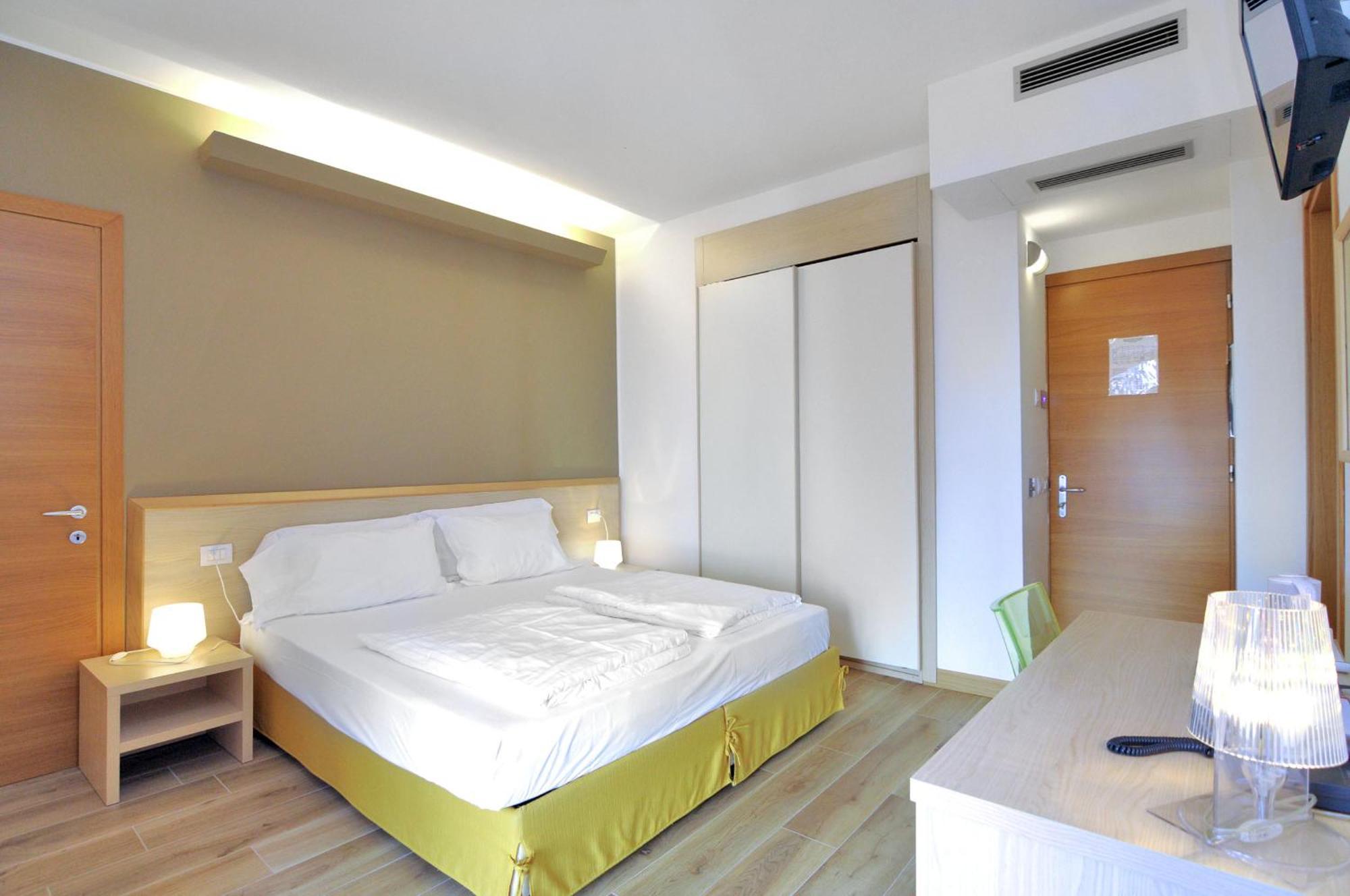 Eco Hotel Cleofe Caorle Bagian luar foto