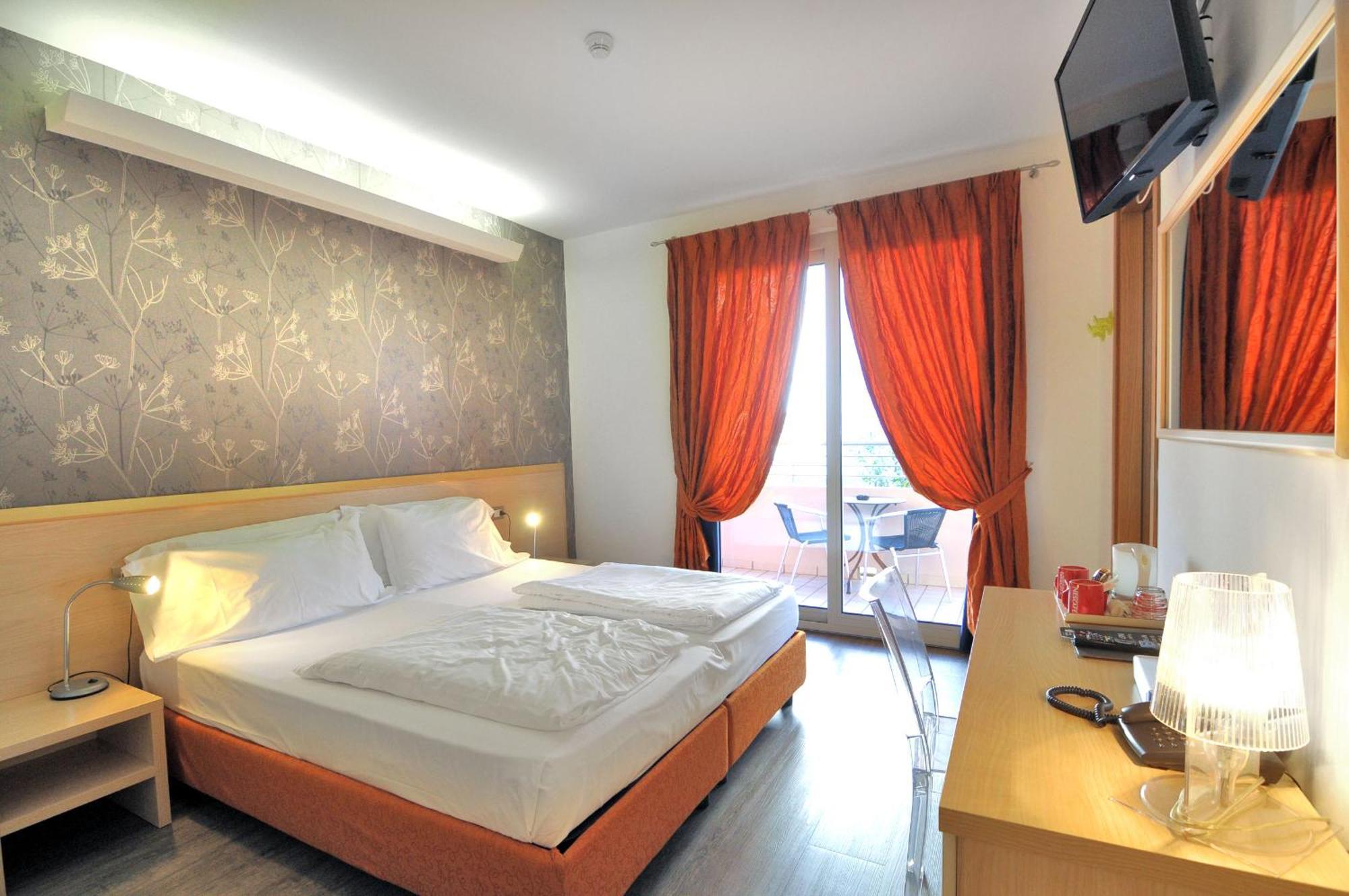 Eco Hotel Cleofe Caorle Bagian luar foto