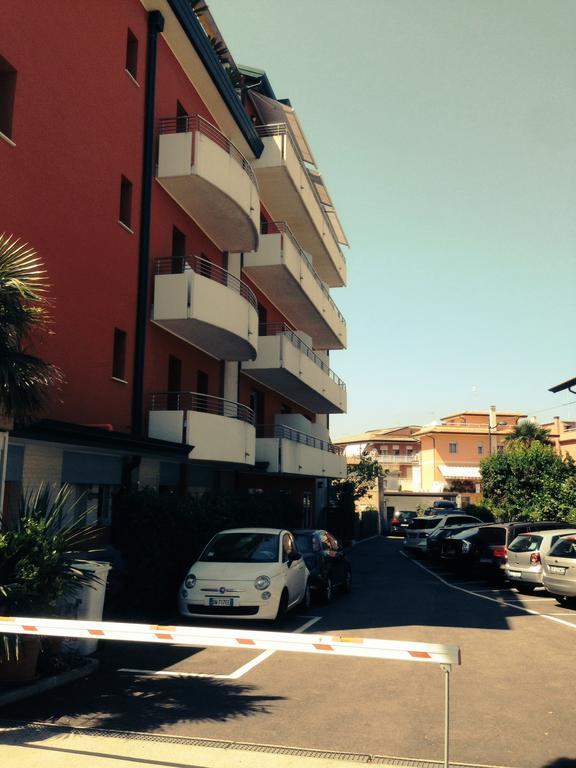 Eco Hotel Cleofe Caorle Bagian luar foto