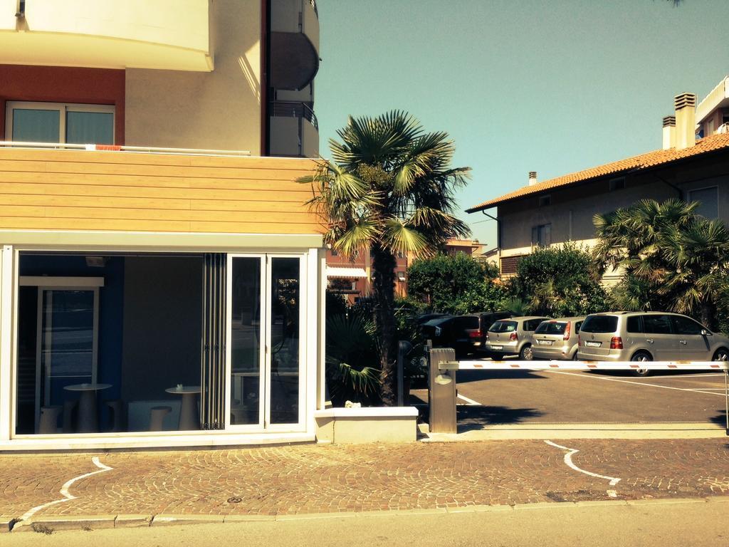 Eco Hotel Cleofe Caorle Bagian luar foto